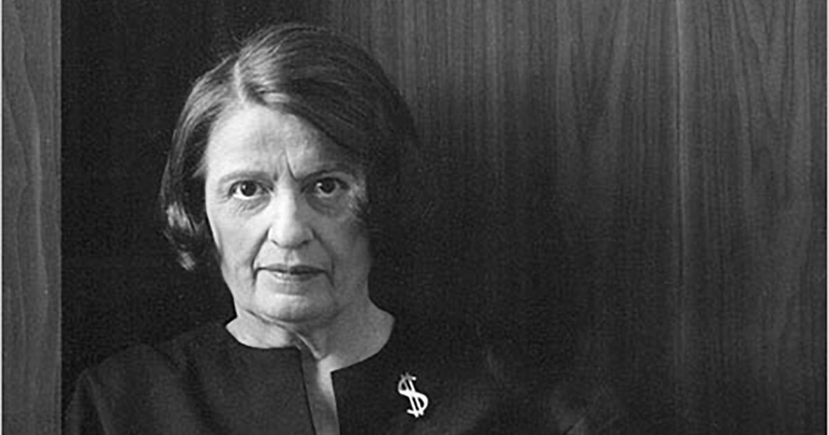 “El fascismo, el nazismo, el comunismo y el socialismo son sólo variaciones superficiales del mismo tema monstruoso -Colectivismo -”

Ayn Rand