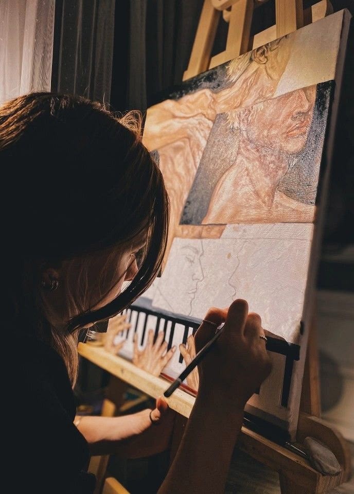 offdaclurb's tweet image. ⠀⠀⠀ ⠀
⠀⠀⠀ ⠀
⠀⠀ sns   update      ——— offdaclurb
⠀                 ⠀ 03   ╱  26  ╱   25   

⠀⠀⠀Bagong pintura na naman para may mailagay sa studio.