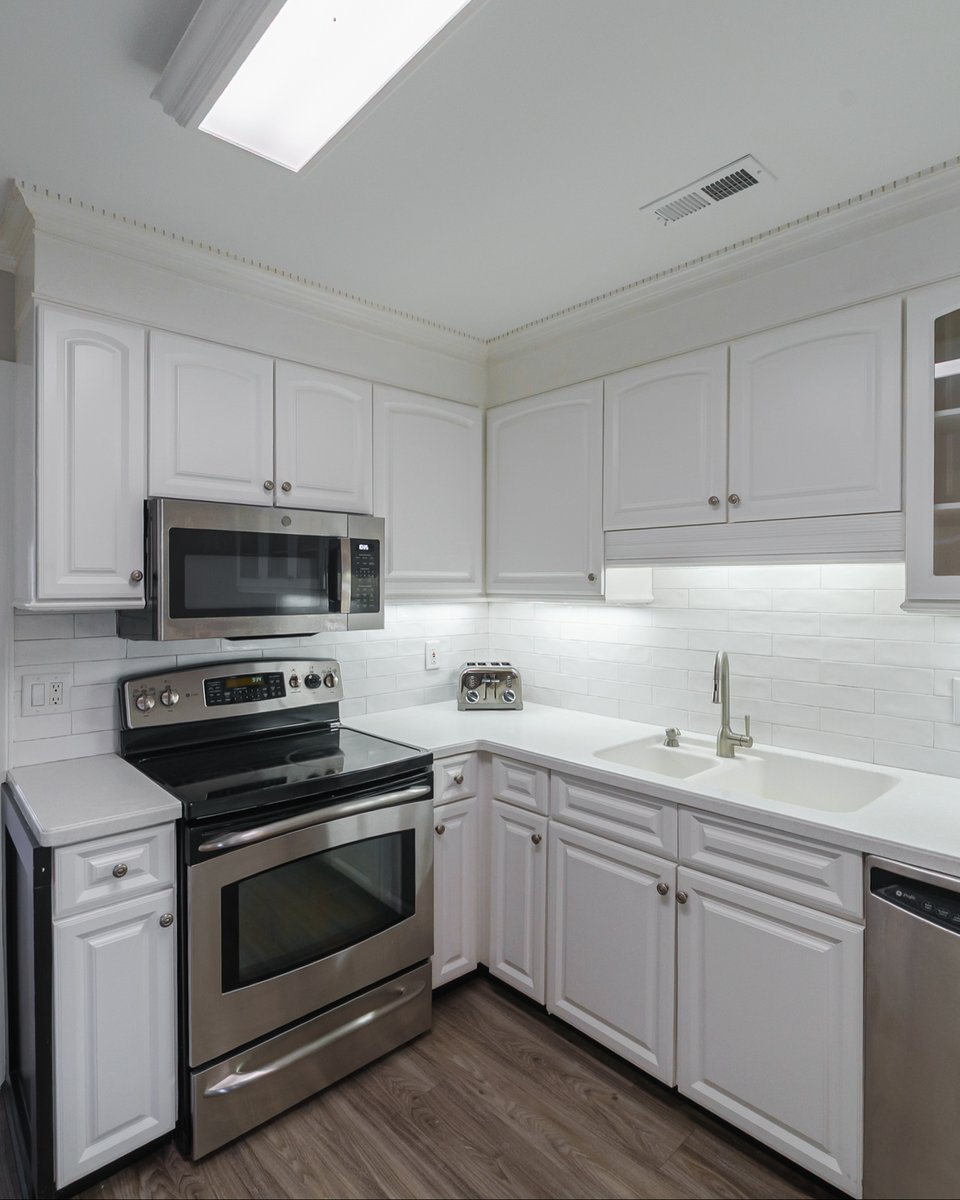 Dickens Mitchener tweet media