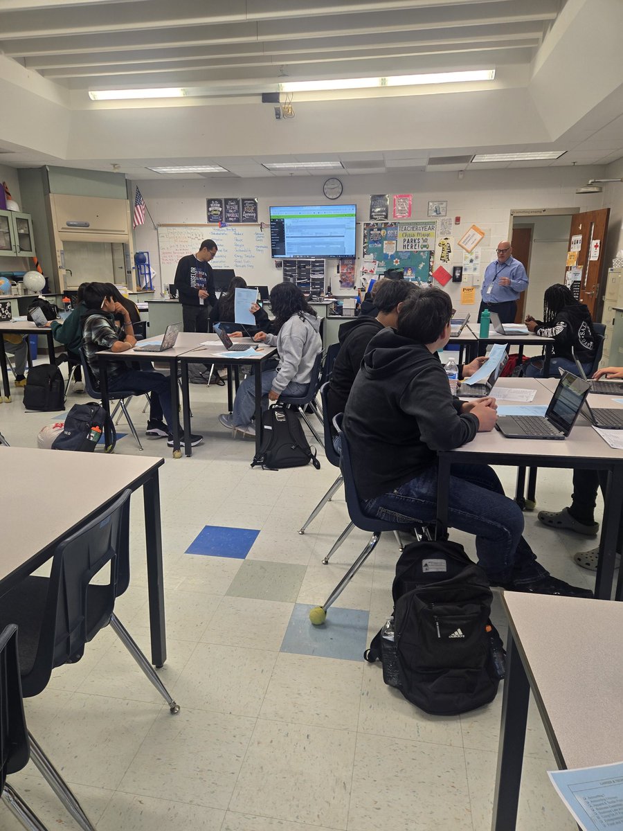 GHMS_Science8's tweet image. It&apos;s High School registration day for our 8th Grade @GHMS_Grizzlies !! Let the countdown begin!
#Excitement #OurGravelly