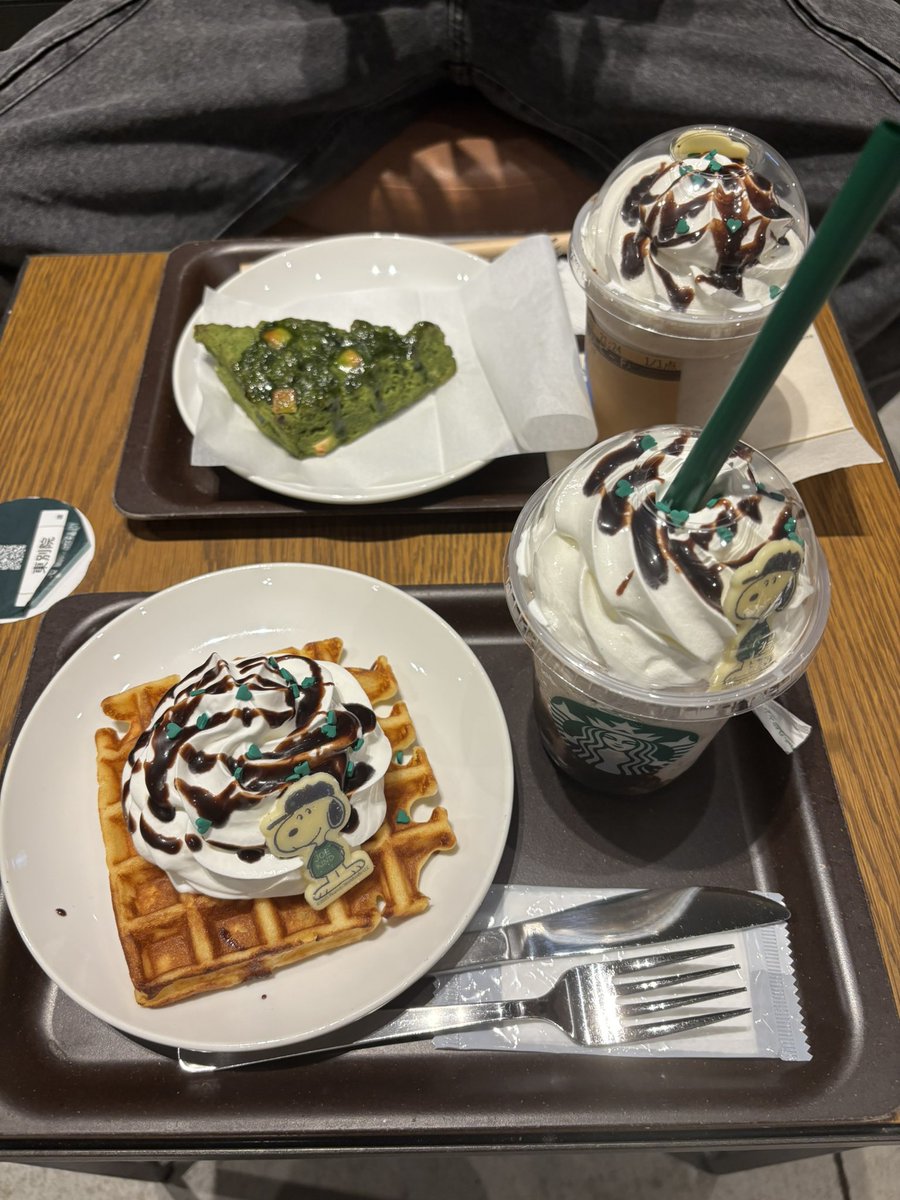 スタバも行ってきた！
スヌーピーの飲めたァ！！🐶