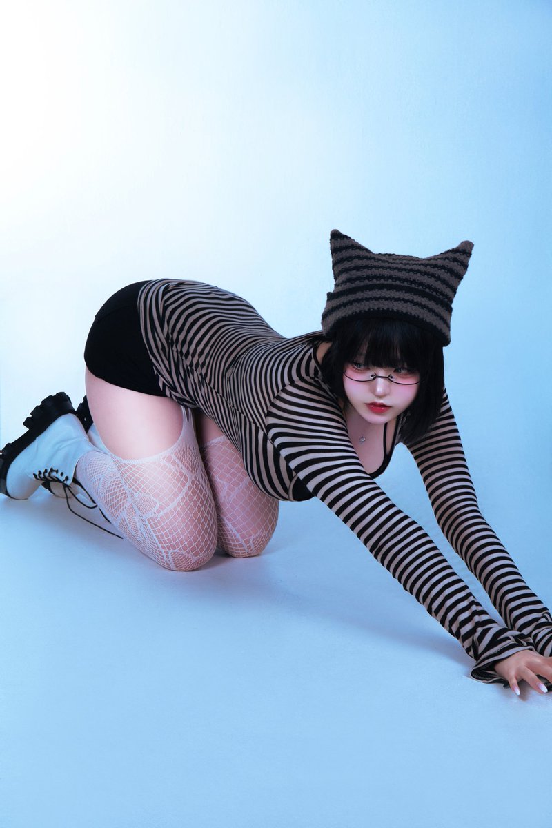 👓🖤