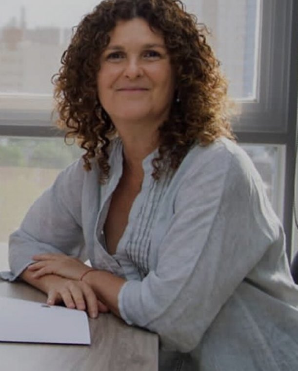 produccioneszyg's tweet photo. #Confirmado🎙️@gabiricardes Min. de Cultura @gcba 

🗣️ @jorgemacri hace mucho hincapié en que trabajemos con las salas públicas y con el circuito comercial e independiente el entramado en la ciudad de Buenos Aires es muy fuerte la cultura es una inversión y no un gasto.
@mas1075fm https://t.co/y2fCy418kT