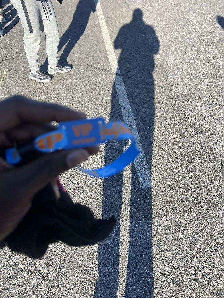 __TriLL_aa__'s tweet image. Almost forgot my #rollingloud activities ❤️‍🔥