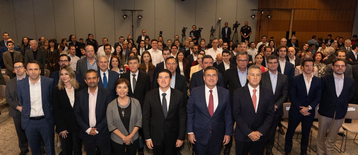 EMPRESAS MONTERREY (@empresasmty) on Twitter photo La columna de negocios Entre Regios presenta a los integrantes del nuevo consejo del Fondo Ambiental Metropolitano de Monterrey #MedioAmbiente <a href="/Xignux/">Xignux</a> <a href="/arcacontal/">Arca Continental</a> <a href="/CEMEXMx/">Cemex México</a> <a href="/ALFA_MX/">ALFA</a> <a href="/FEMSA/">FEMSA</a> <a href="/clubindustrial_/">El club industriales</a> <a href="/Clubcampestre/">Club Campestre</a> <a href="/SanPedroNL/">San Pedro</a>
empresasmonterrey.com/el-nuevo-conse… La columna de negocios Entre Regios presenta a los integrantes del nuevo consejo del Fondo Ambiental Metropolitano de Monterrey #MedioAmbiente <a href="/Xignux/">Xignux</a> <a href="/arcacontal/">Arca Continental</a> <a href="/CEMEXMx/">Cemex México</a> <a href="/ALFA_MX/">ALFA</a> <a href="/FEMSA/">FEMSA</a> <a href="/clubindustrial_/">El club industriales</a> <a href="/Clubcampestre/">Club Campestre</a> <a href="/SanPedroNL/">San Pedro</a>
empresasmonterrey.com/el-nuevo-conse…