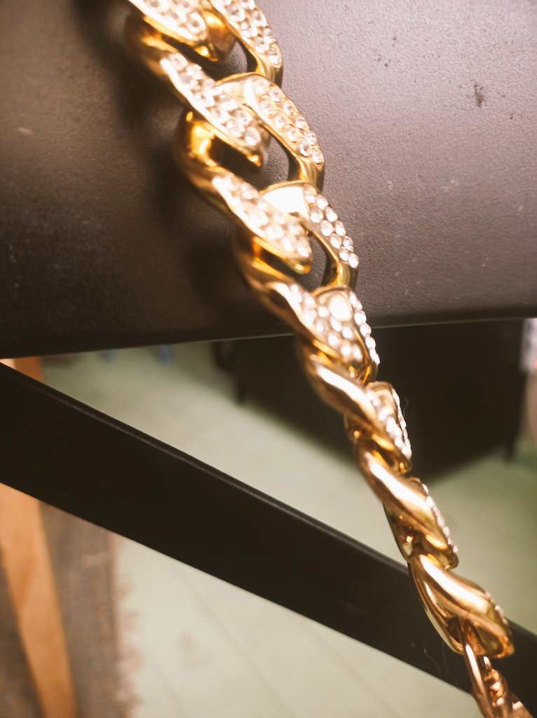 LittleCatYarn's tweet image. My Gold bag ..only for you ..a special person🧡
vinted.it/items/60370887…
#handmadebag  #crochetbag #luxurybag #lifestyle