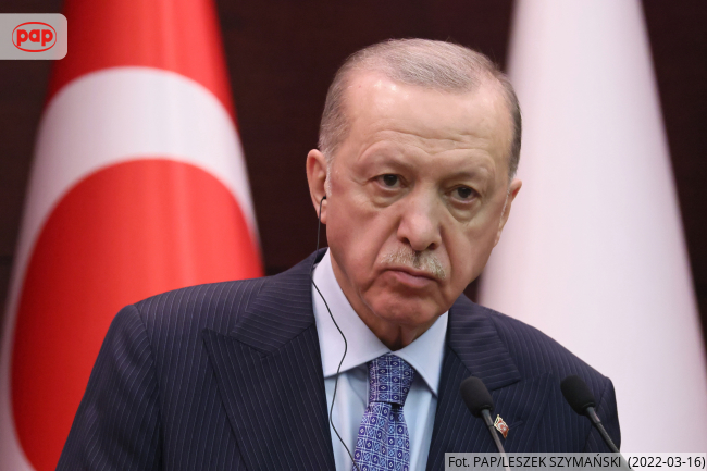 PAPFakeHunter's tweet image. Czy wideo z wpisu przedstawia obecne protesty w #Turcja?

❌ manipulacja

Werdykt: #FakeNews
Raport 👉 t.ly/eRfAA

#FakeHunter #Erdogan