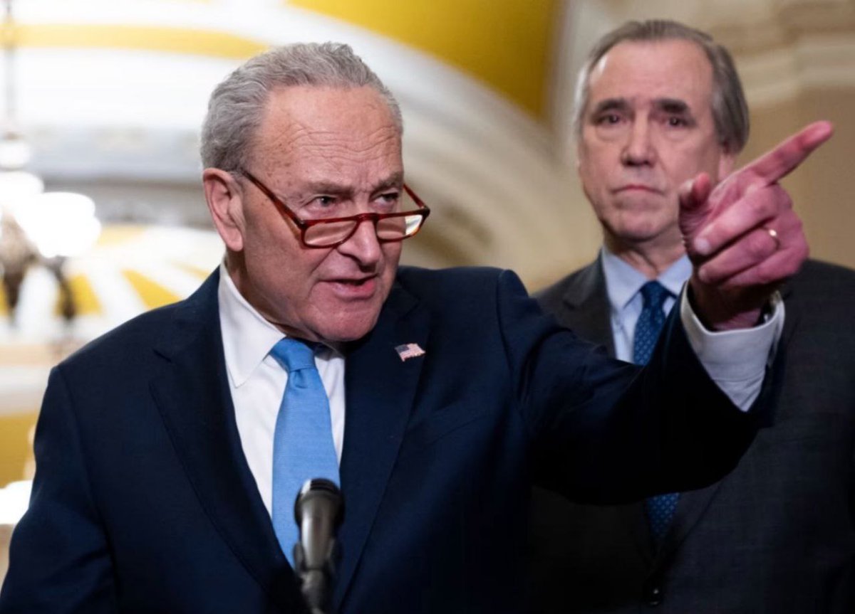 Who else thinks Sen Chuck Schumer should be in prison for making threats against Elon Musk ?