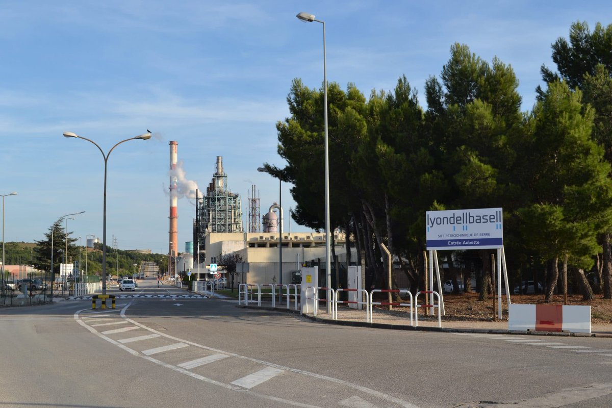 🚀 Un tournant majeur pour les salariés du site pétrochimique de #LyondellBasell de Berre-l'Étang !
Le 30 octobre 2022, un arrêté ministériel publié au Journal Officiel a intégré notre site à la liste des établissements de fabrication, flocage et calorifugeage à l'#amiante,