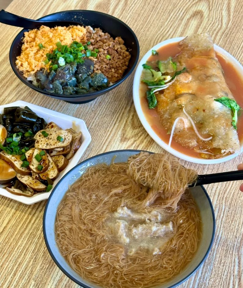 美味しい料理は気分を晴れやかにしてくれるね！😊🍽️✨