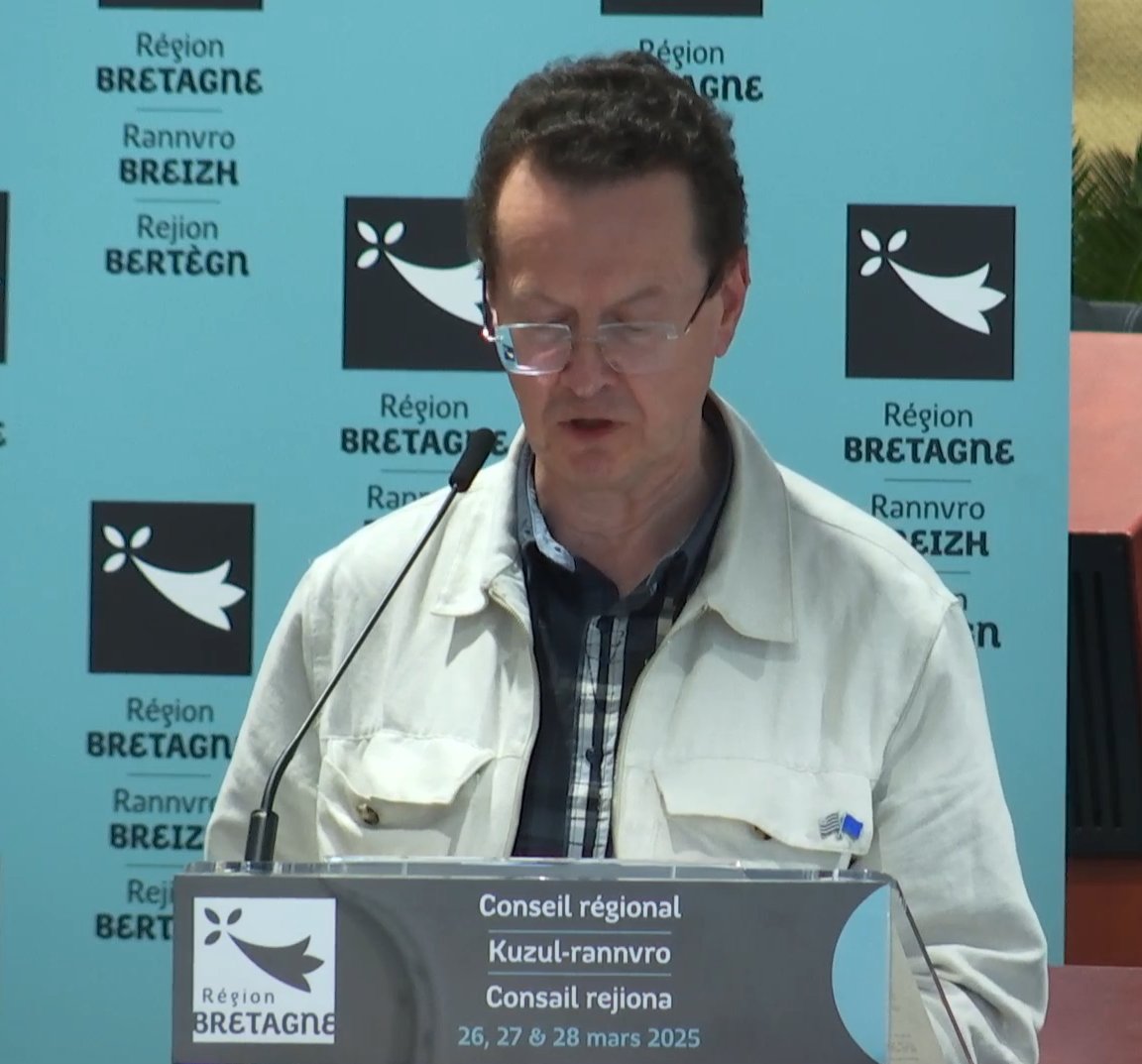 Gael Briand (@gaelbriand) on Twitter photo "La Région est en première ligne face aux défis économiques, sociaux et environnementaux. Et que fait l’État ? Il nous enlève les moyens d’agir. (...) Pour les hauts fonctionnaires de Bercy, les collectivités ne sont que des sous-traitants de l’État !" <a href="/GuyonvarchC/">Guyonvarc'h Kristian</a> <a href="/Breizhagleiz/">Breizh a-gleiz - Autonomie, écologie, territoires</a> "La Région est en première ligne face aux défis économiques, sociaux et environnementaux. Et que fait l’État ? Il nous enlève les moyens d’agir. (...) Pour les hauts fonctionnaires de Bercy, les collectivités ne sont que des sous-traitants de l’État !" <a href="/GuyonvarchC/">Guyonvarc'h Kristian</a> <a href="/Breizhagleiz/">Breizh a-gleiz - Autonomie, écologie, territoires</a>