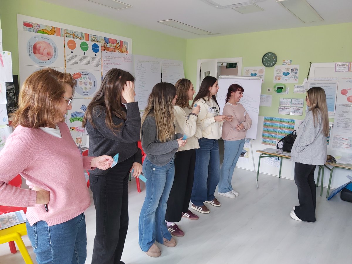 Carolina Huerta (@carolinahuertae) on Twitter photo 🗓 Sábado 22 de marzo: intensa jornada de formación con un nuevo grupo de educadoras de <a href="/AlariaEscuelas/">Alaria International Nursery Schools</a> en su proceso de #certificacióninternacional en #DisciplinaPositiva para la #PrimeraInfancia.
🫂Mucha participación, reflexión y trabajo en equipo.
💪🏼¡Seguimos este sábado! 🗓 Sábado 22 de marzo: intensa jornada de formación con un nuevo grupo de educadoras de <a href="/AlariaEscuelas/">Alaria International Nursery Schools</a> en su proceso de #certificacióninternacional en #DisciplinaPositiva para la #PrimeraInfancia.
🫂Mucha participación, reflexión y trabajo en equipo.
💪🏼¡Seguimos este sábado!