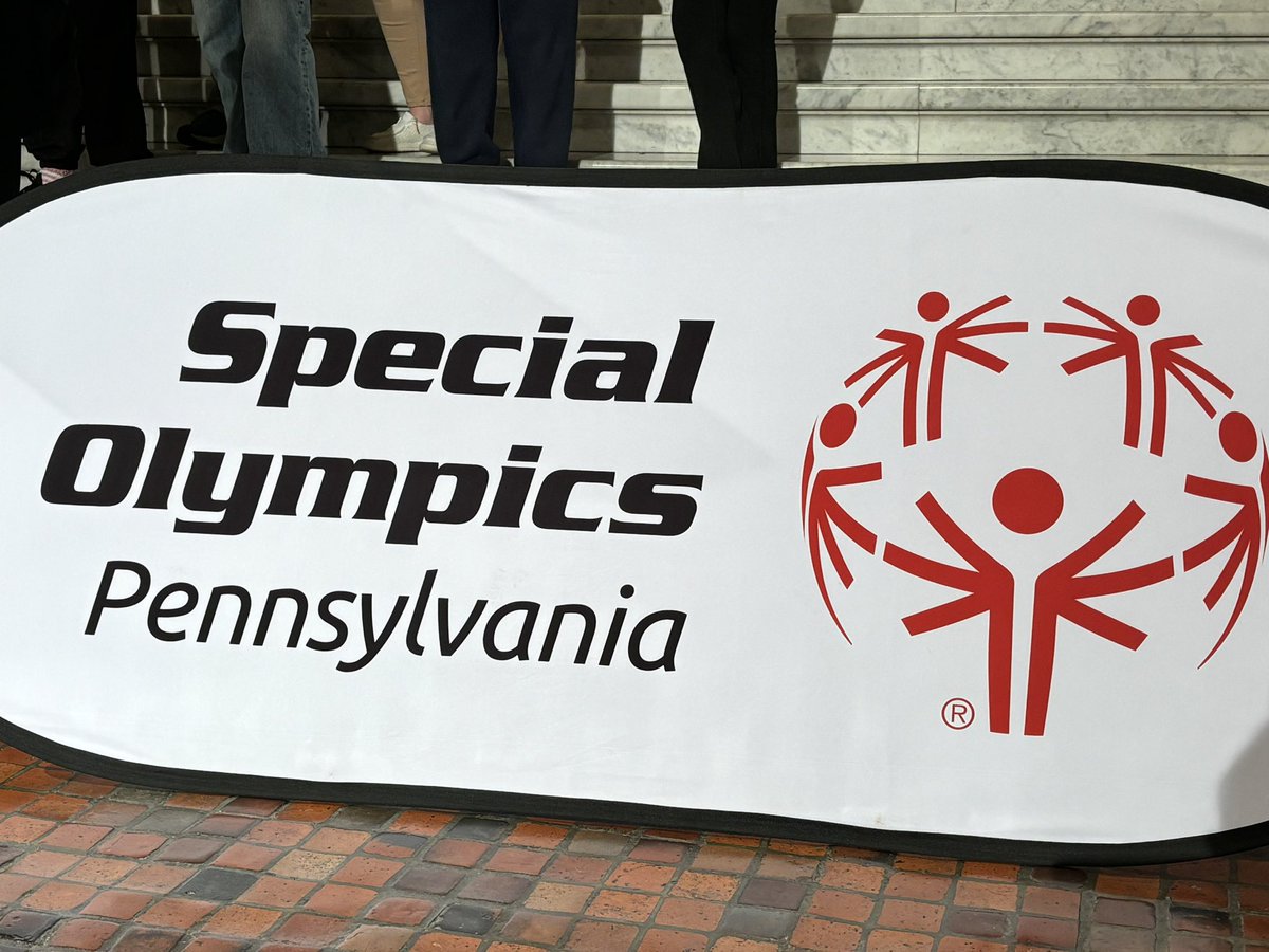 PIAASports's tweet photo. Celebrating @SOPennsylvania on their milestone of reaching 5️⃣0️⃣0️⃣ schools and counting! 

PIAA is thrilled to be a partner for the last 9 years for Bocce and Track &amp; Field!

Come out to the Giant Center tomorrow morning, from 9-11 a.m., for the Bocce Championships!! https://t.co/9gSPwPV7rC