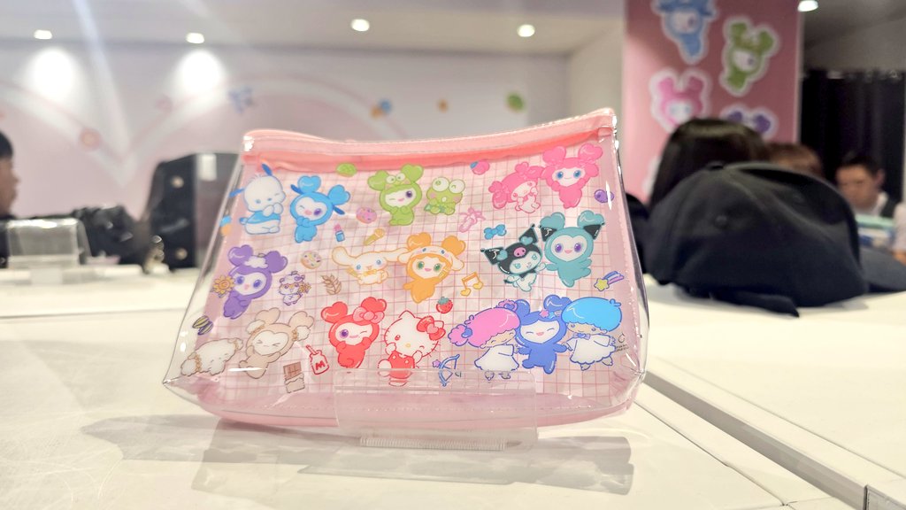 Twice Lovelys x Sanrio Travel Pouch Set Twice Lovelys x Sanrio
