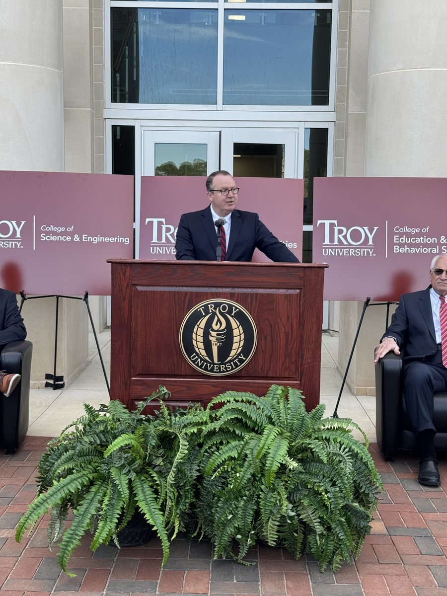TROYUnews's tweet photo. Changes and reorganization coming to names of colleges. 
- College of Arts and Sciences will become College of Science and Engineering 
- College of Communication and fine Arts will be College of Arts and Humanities https://t.co/0qvpIlXU41