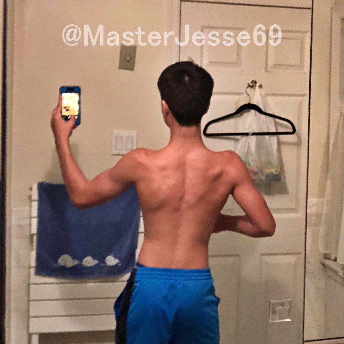 MasterJesse69's tweet photo. My physical change deserves good slaves with money without a doubt to get my attention.💪😴😈 #findom #cashmaster #footmaster #footmaster #cashslave #footslave #humanatm #paypig #alpha #malefeet #cashfag https://t.co/edzrYbRN1a