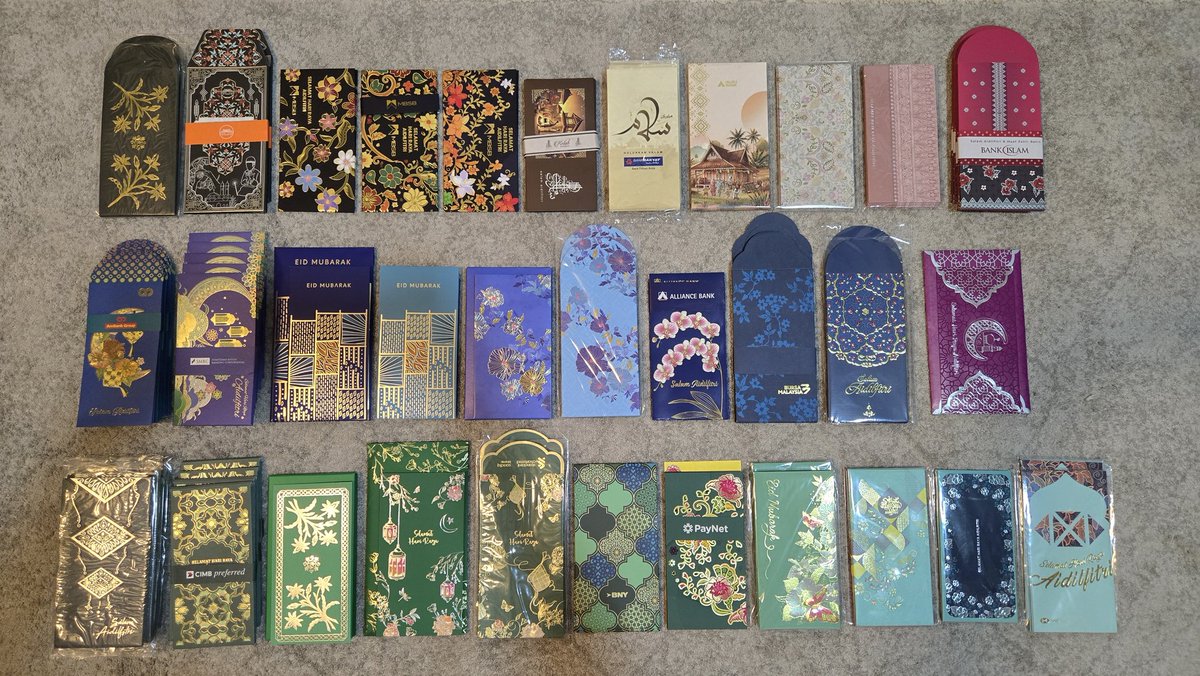 LiyanaIzzatiYus's tweet photo. @deemcrucial Collection bank this year https://t.co/2J22XTvVdq