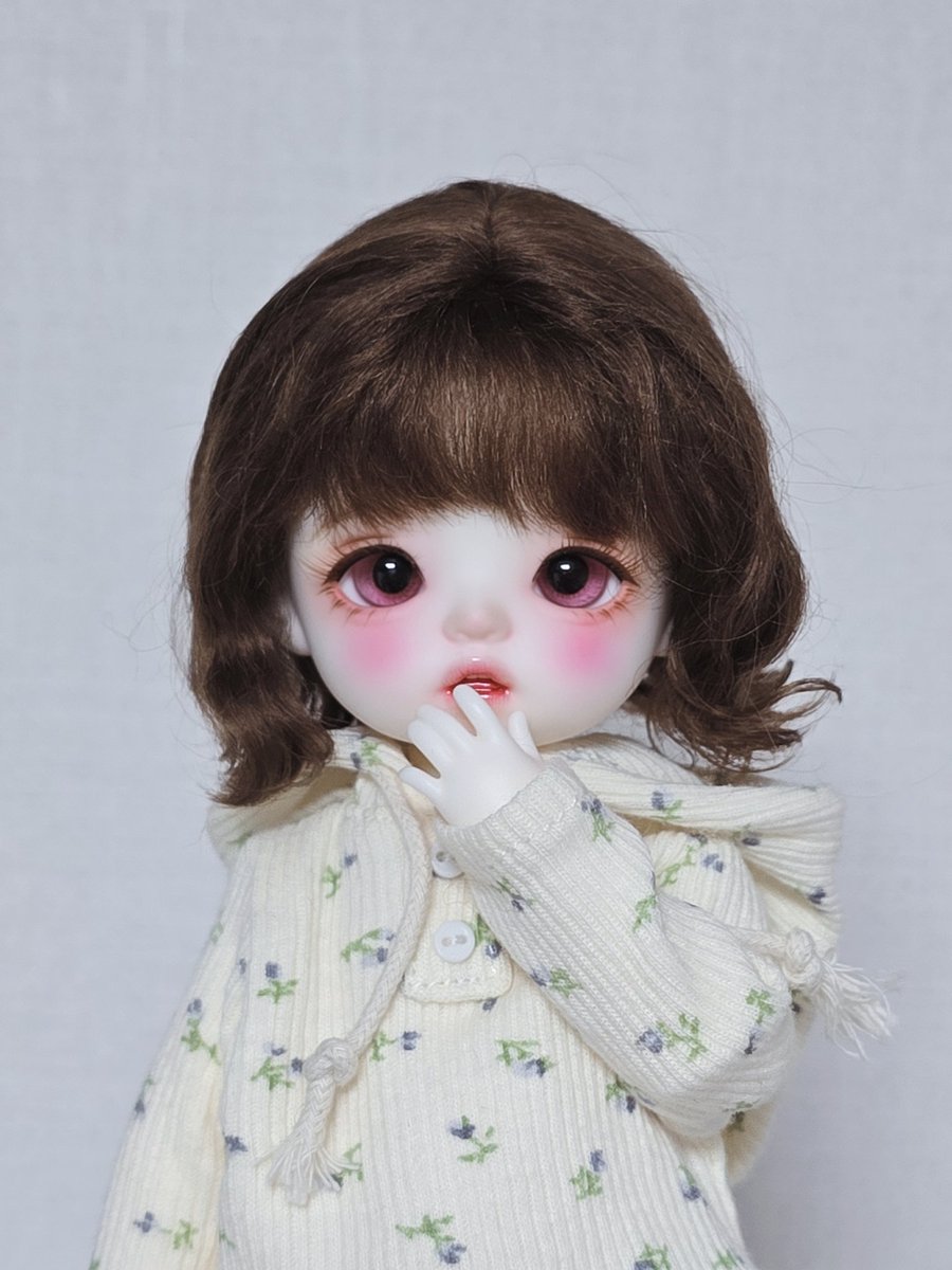 겨울비 안구왔으니까
바니도 안구바꾸기!🤩

진달래도 참 이쁘단 말이죠~☺️