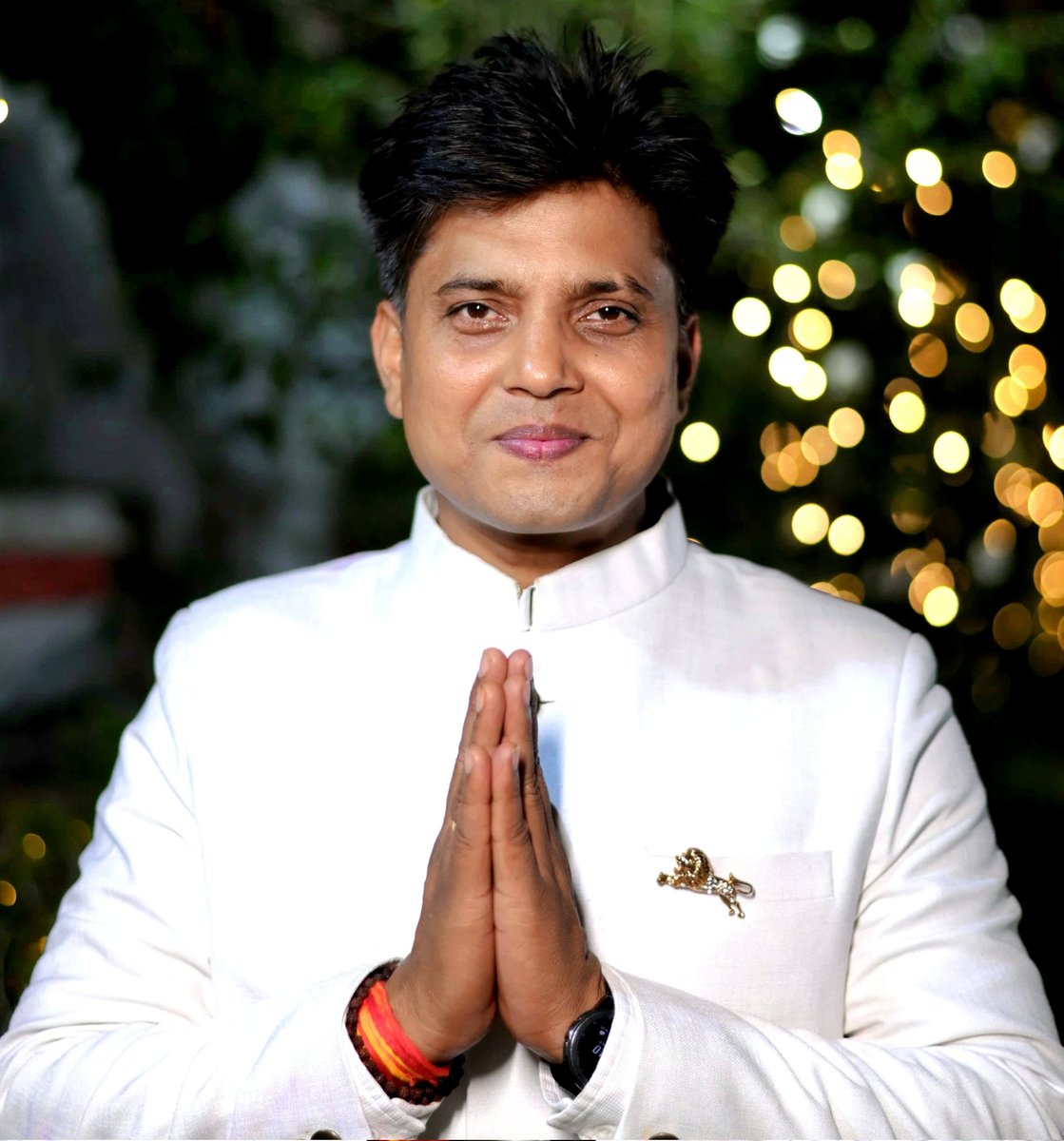 SanjeevShuklaCG's tweet photo. विधानसभा , लोकसभा, राज्यसभा, टिकट मिले या न मिले
पर हृदय सभा का सदस्य तो मैं बन के रहूँगा...
@RahulGandhi @priyankagandhi @bhupeshbaghel @DeepakBaijINC @DrKumarVishwas https://t.co/csPMhbXLPU