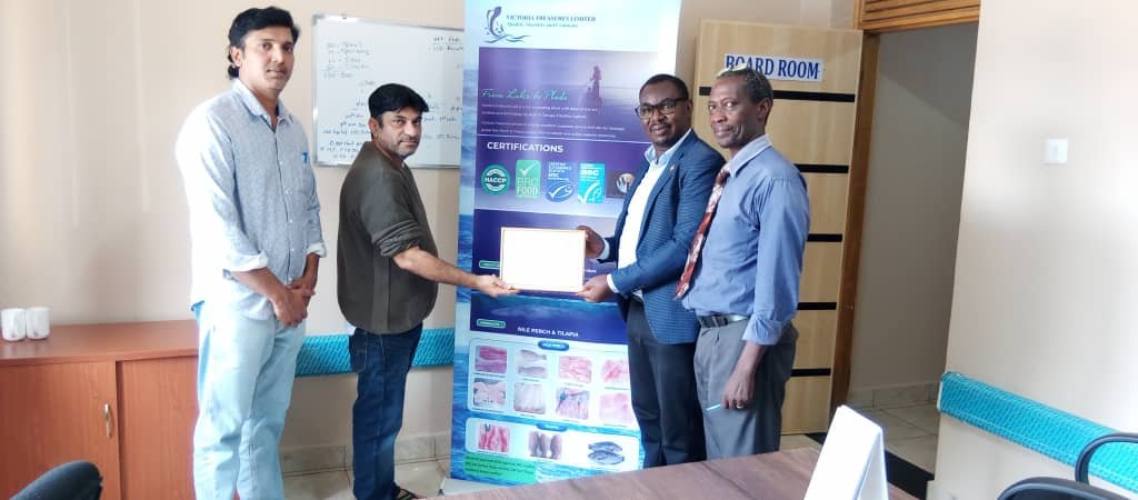 UfpeaUg's tweet photo. 🚨 Welcome Victoria Treasures Ltd! 🎉🐟

UFPEA welcomes Victoria Treasures Ltd, a top fish processor  🌍 Specializing in Nile Perch &amp; Tilapia, they prioritize quality, sustainability &amp; responsibility. ✅🐟

#UFPEA #VictoriaTreasures #FishExports #Sustainability https://t.co/mTvAD4NbGq