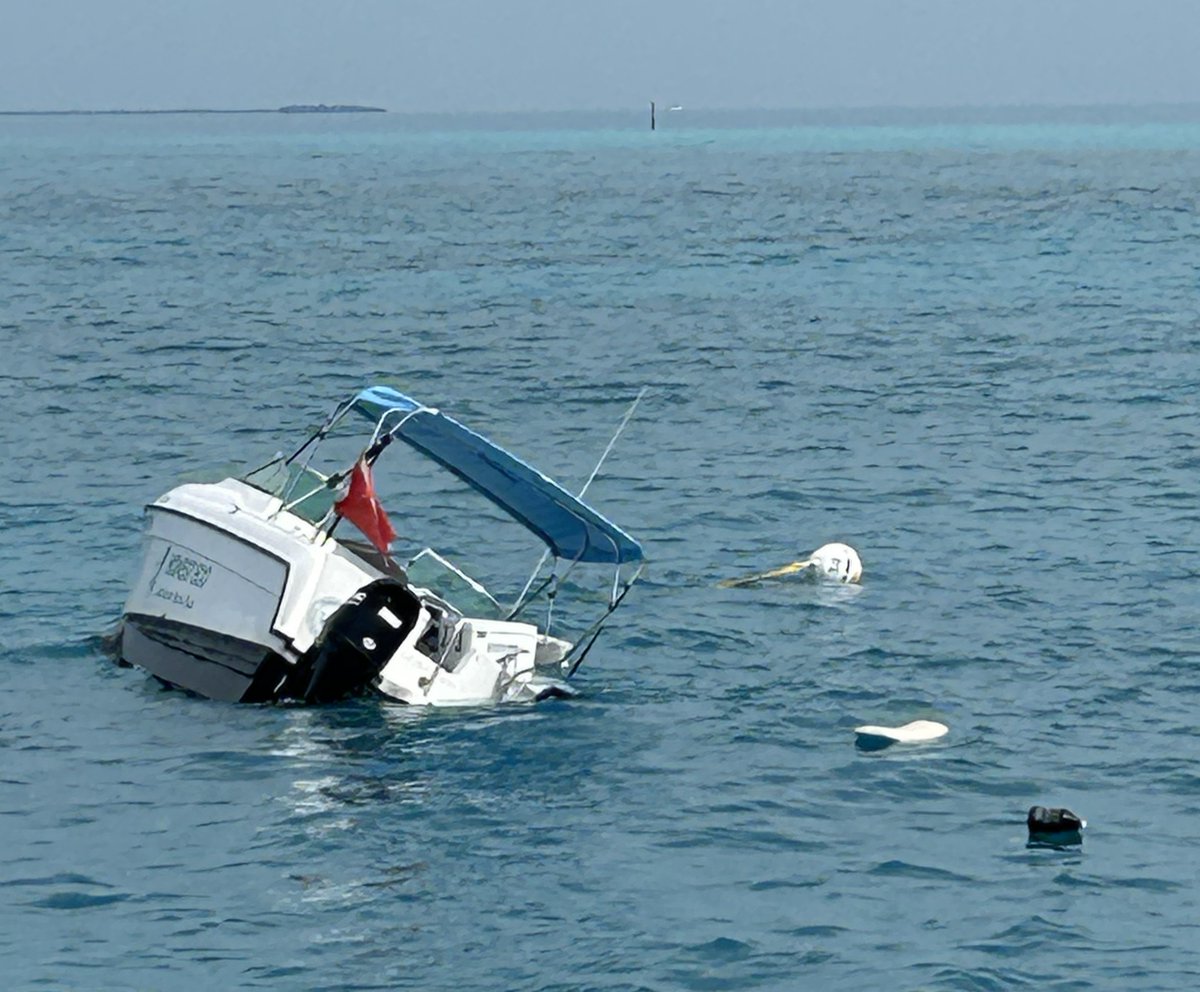 Mariners are happy to see our buoy team at work on iconic sites of the Florida Keys, but especially if their vessel is taking on water. The RV Leatherback arrived to aid this listing vessel at Sand Key, calling in the Coast Guard and SeaTow, and making sure everything was safe.