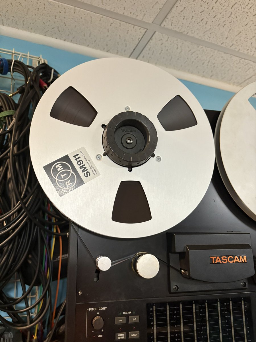 lozrecords's tweet image. @RTM_Mag This is good tape. It sounds good and performs well. I recommend. @RTM_Mag #recordingthemasters #analog #analogrecording #audioengineer #recording #music #producer #recordingstudio #lozrecords #worcesterma