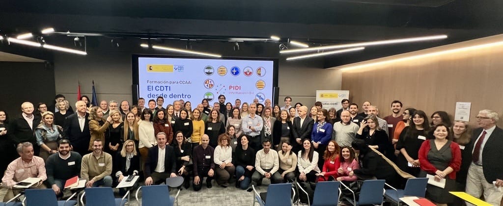 ATEVAL (@atevaltextil) on Twitter photo Hemos tenido la oportunidad de conocer en profundidad el <a href="/CDTI_innovacion/">@CDTI_innovacion</a> y los diferentes instrumentos de #financiación para la I+D+i. Un evento para los nodos de la <a href="/RedPIDI/">Red PIDI</a>, de la que <a href="/atevaltextil/">ATEVAL</a> forma parte, y en el que ha participado nuestra gerente <a href="/BeneytoSalome/">Salomé Beneyto</a> Hemos tenido la oportunidad de conocer en profundidad el <a href="/CDTI_innovacion/">@CDTI_innovacion</a> y los diferentes instrumentos de #financiación para la I+D+i. Un evento para los nodos de la <a href="/RedPIDI/">Red PIDI</a>, de la que <a href="/atevaltextil/">ATEVAL</a> forma parte, y en el que ha participado nuestra gerente <a href="/BeneytoSalome/">Salomé Beneyto</a>