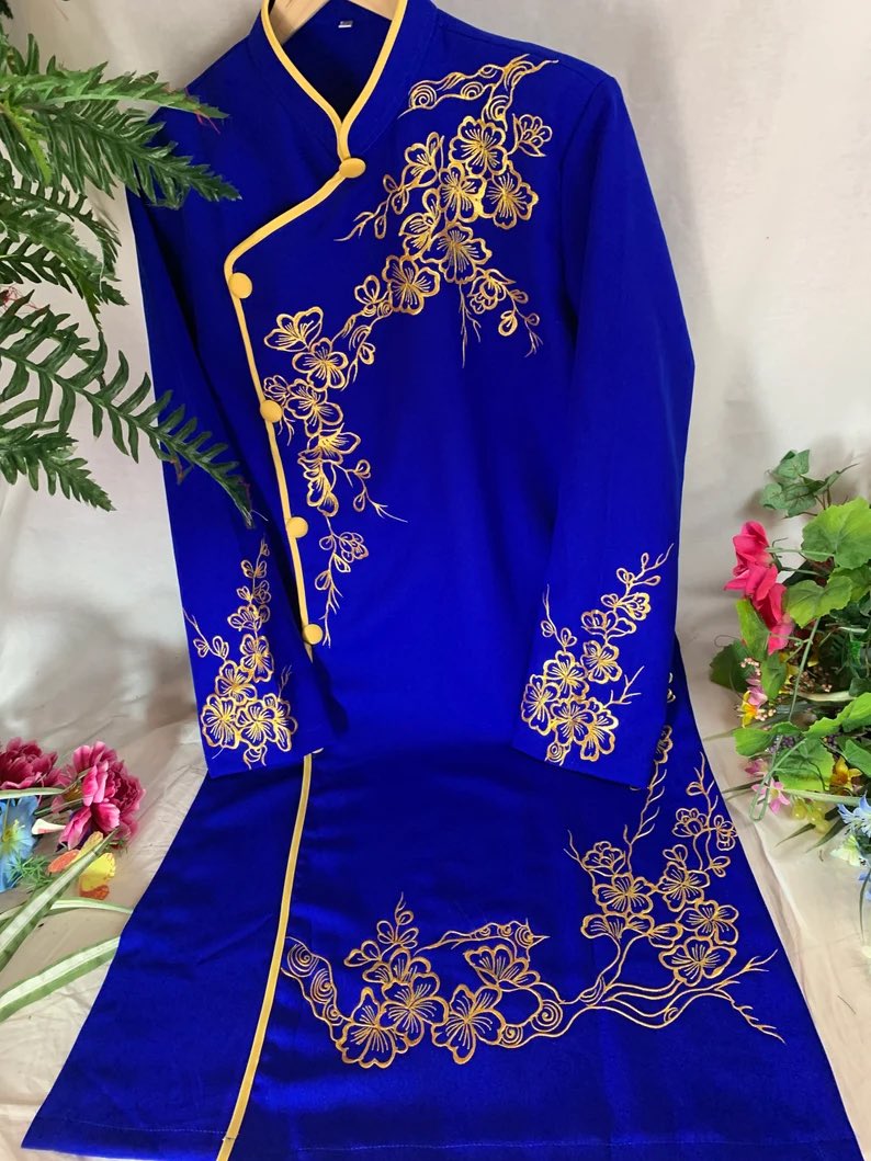aodaithuyanh's tweet photo. Check out this listing I just added to my #Poshmark closet: Hand Painted Quipao Blue Golden Dragon Kurta
Cheongsam Tunic Asian. https://t.co/JK7kJeDjLF #shopmycloset @poshmarkapp https://t.co/8LOVBUS9RF