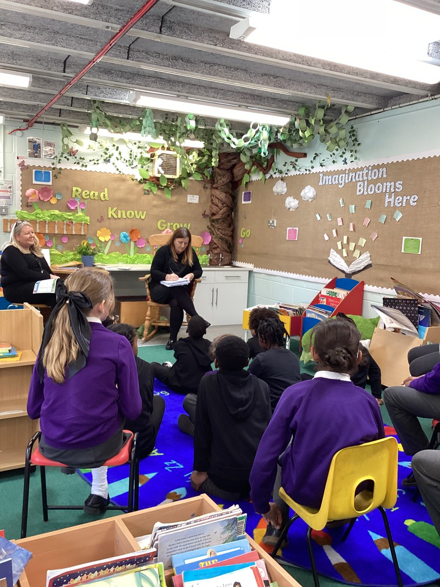 CCESchool's tweet image. Our School Parliament enjoyed a fruitful discussion with Harrisons Catering, representing the Pupil Voice with enthusiasm and insight. A heartfelt thank you to Harrisons for taking the time to listen and engage with our pupils’ thoughts and ideas on catering. 🍏🍎