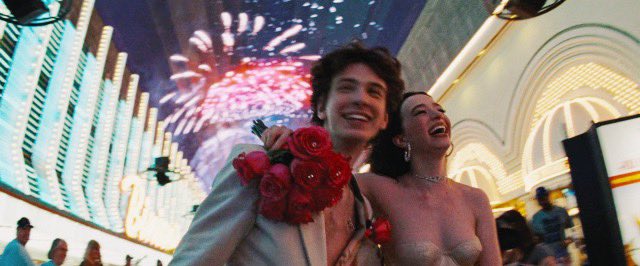 ScreenTalkRP's tweet image. © 𝗦𝗰𝗿𝗲𝗲𝗻 𝗧𝗮𝗹𝗸 • Hot T͟o͟p͟i͟c͟s͟ • 𝗠𝗼𝘃𝗶𝗲𝘀 📽️
❨ 2025 ❩ › N͟e͟w͟s͟ 🗞️
𝘁𝗮𝗴: #ScreenTalkRP

The wait is over: production has officially begun on @AnoraMovieRP, the highly anticipated new project from acclaimed director Daemon Reid.