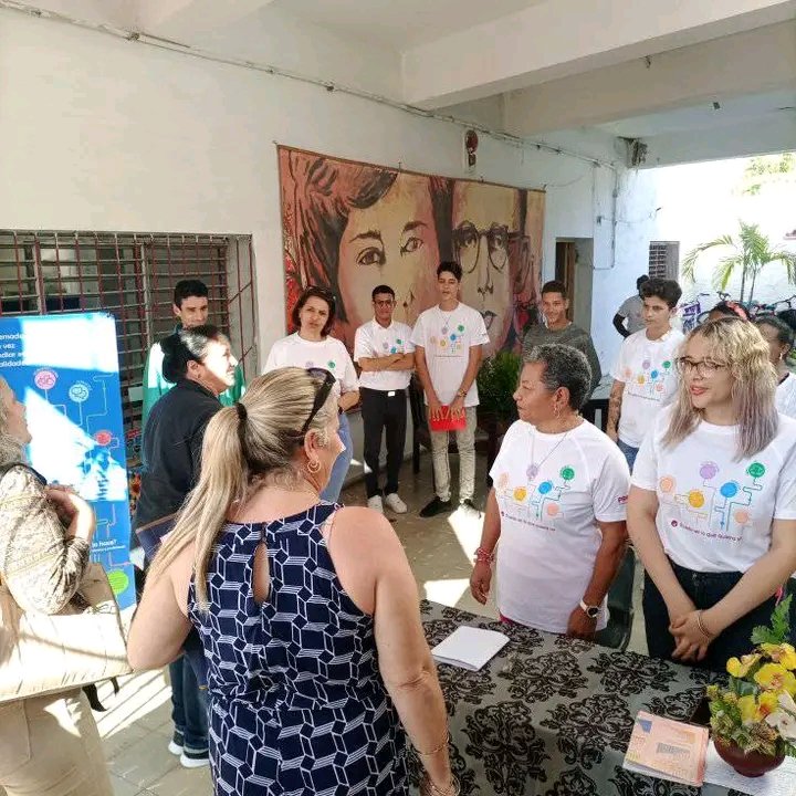 #Encrucijada recibe a la funcionaria del Comité Central del Partido para realizar un análisis profundo con el objetivo de avanzar en todo lo relacionado con la Educación  Técnica y Profesional en el territorio. 
#EducacionVillaClara
#CubaMined 
#MujeresEnRevolucion