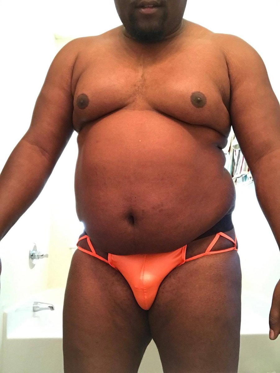 DaMarcosReturns's tweet photo. My RHOA tag line “ In a city full of Ozempic raisins, I’m PROUD to be the BIGGEST &amp; JUICIEST grape 🍇 “ 😆😍 #BigBoyProud #StretchMarks #AssHeavy #Belly #Jelly https://t.co/Pf0IswU593