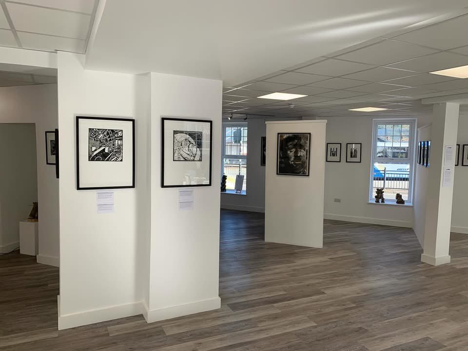 Queen Street Gallery Neath tweet media