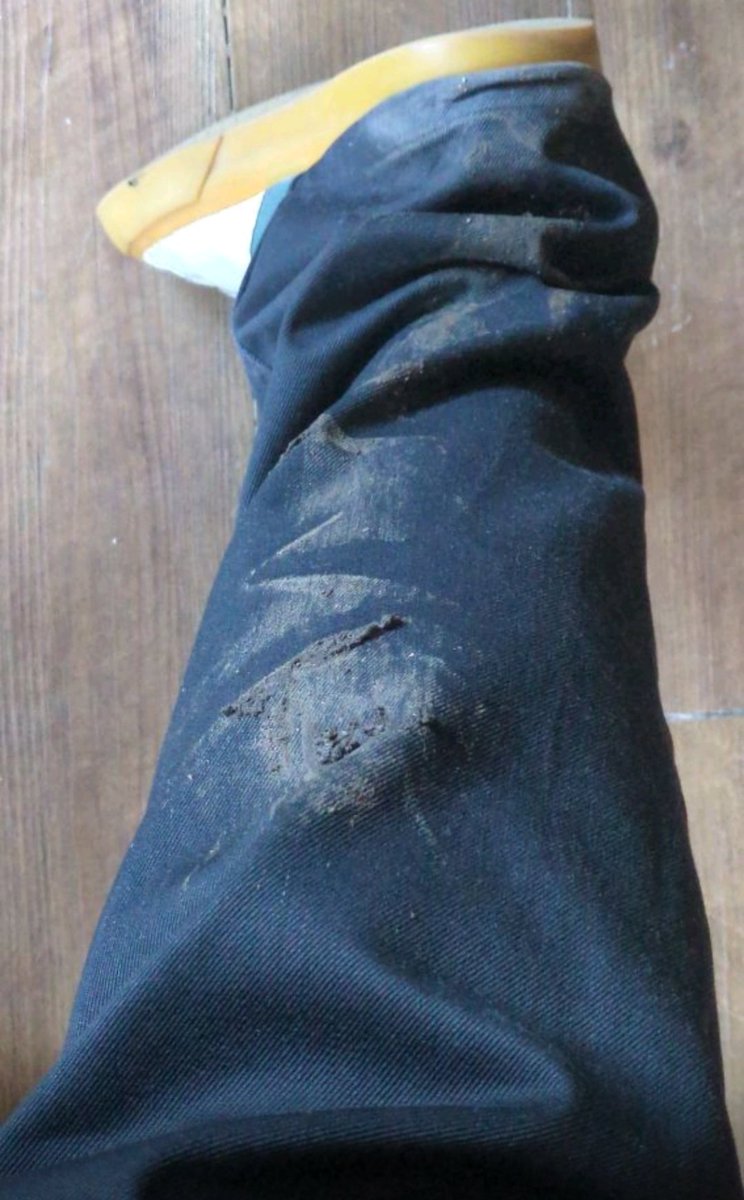 JoeWilliamSuit's tweet photo. The doings of @BrumChavLad this morning while I walked in the city. He needed to get his shoes cleaned and I offered it. 🫠 https://t.co/ZBKOhIBaJw