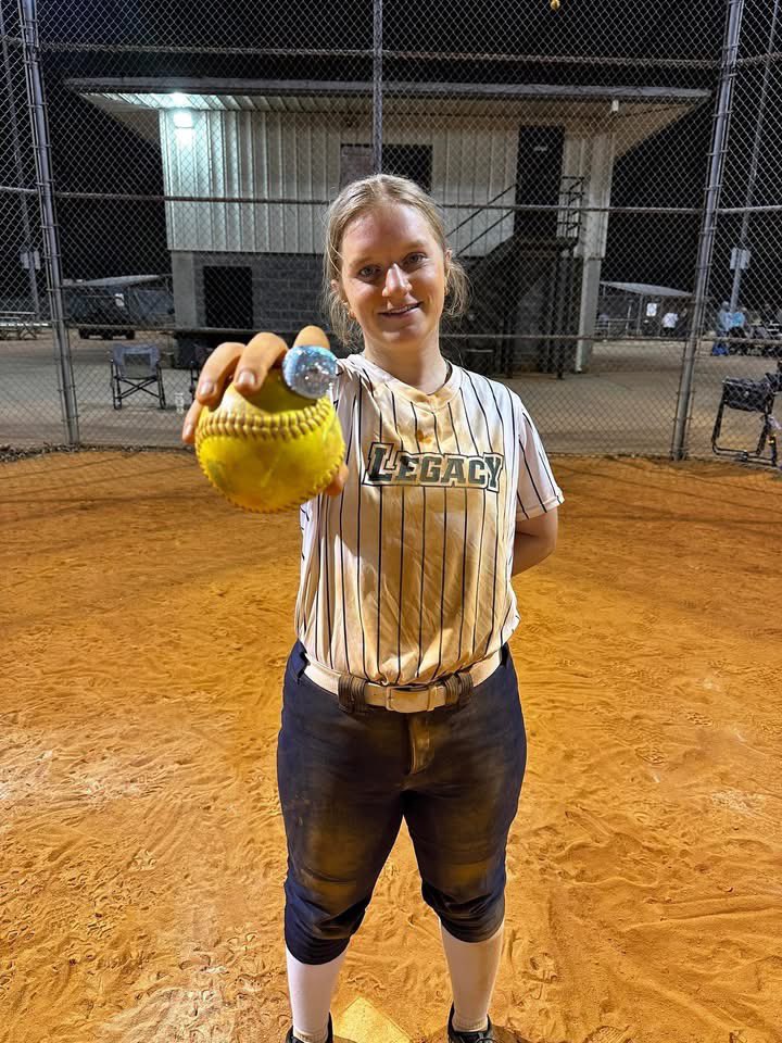 CaliB0326's tweet photo. Our past tournament was so much fun! We came in 1st place in the gold bracket after 5 games. I hit a bomb 💣 during the championship game to get us in the lead! @CGLegacy16U @PiedmontSB @UNGSoftball @BrookeOHair3 https://t.co/whYuyq4nCJ