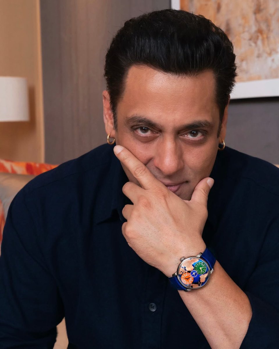 Watchbazar's tweet image. The World Is Yours Dual Time Zone: Salman Khan Edition ⏳🔥

A timepiece that blends heritage, ambition, and innovation—introducing the Salman Khan Edition of The World Is Yours Dual Time Zone by Jacob &amp;amp; Co.

More @Watchbazar 
instagram.com/p/DHqrY13I5-L/…