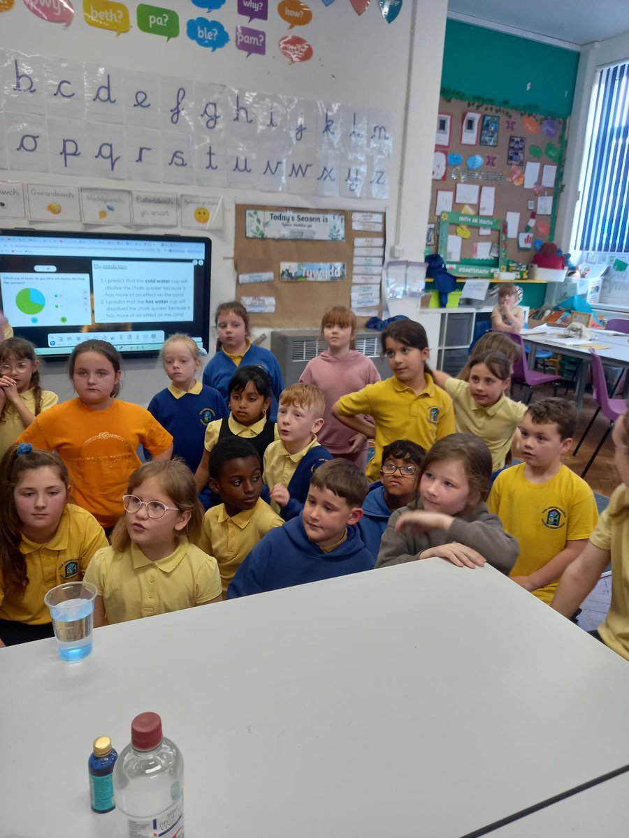 portmeadp's tweet photo. This week the children completed an experiment focusing on the effects of coral bleaching. 

We have been learning about the Great Barrier Reef as part of our topic work. 

#pmdp3 #pmdpst https://t.co/IbvFSl7UX7