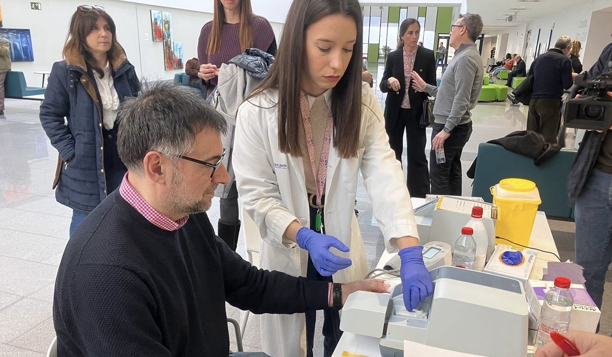 🫀 El Hospital se ha sumado a la campaña #SalvaVidas para concienciar sobre los beneficios de mantener hábitos saludables y practicar ejercicio parar reducir el riesgo cardiovascular 

✅ Durante toda la mañana se han realizado pruebas de colesterol.

#SomosHUT