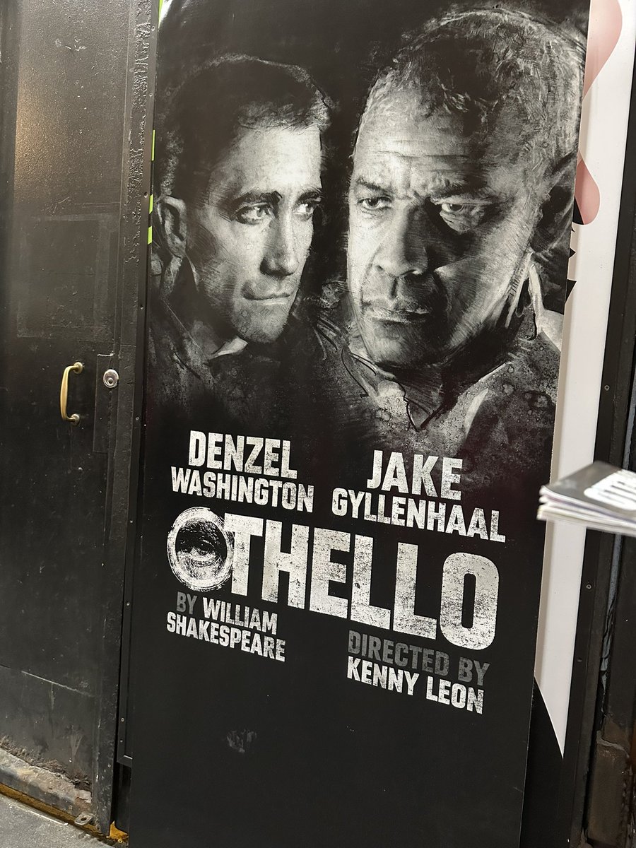foundfam1lys1mp's tweet photo. like always, critics are so stupid and wrong. othello was AMAZING. denzel was INCREDIBLE. jake was SPECTACULAR. the staging and lighting and everything I loved it all SO MUCH! perfect production and i’m so glad i got to see it #othellobway https://t.co/pYvZyLX9BQ