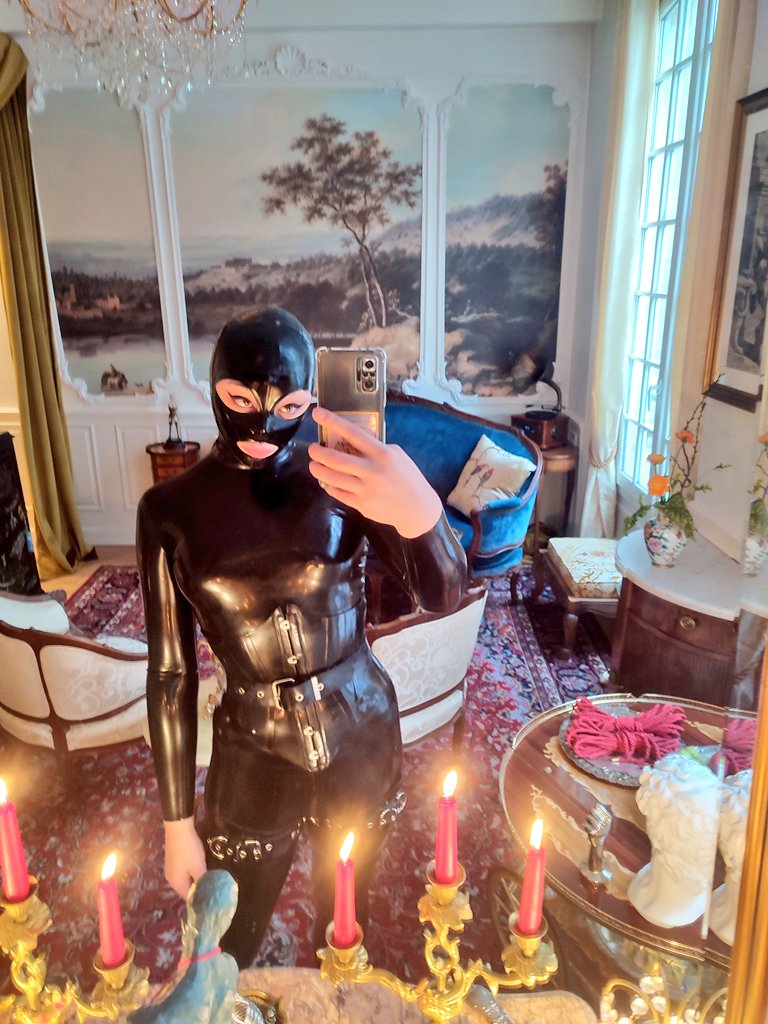 Let's play a risky game should we ?

You'll decide how much time I will have to pass fully rubbered and caged, ok ? 🩷

💙: 1 min
💬: 5 min
🔄: 10 min

Be gentle pwetty pwease 🩷
