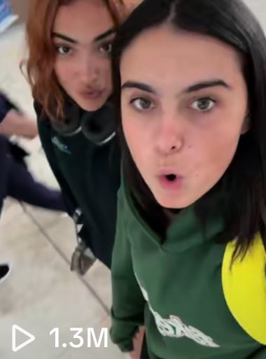fandelaesposito's tweet photo. mi imperio romano siempre será este vídeo https://t.co/p9JzYCfwiJ