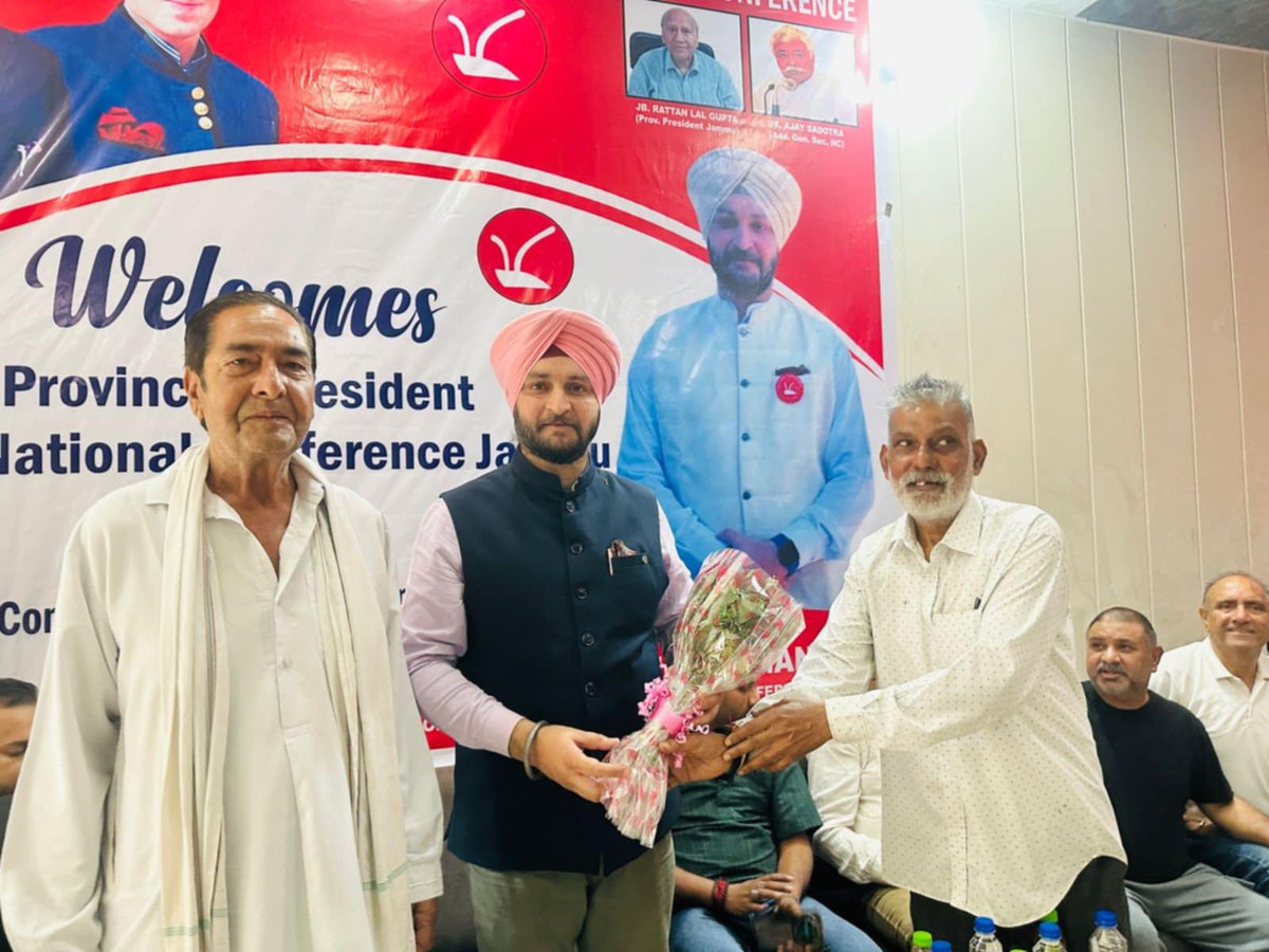 YNCJK's tweet photo. Provincial President JKYNC Jammu @Tejinder013_NC  received a grand welcome in Kathua, where he discussed critical youth issues. The meeting, organized by the District  functionaries and YNC office bearers, highlighted the alarming rise of drug peddling and emphasized the importance of youth involvement in the upcoming Panchayat polls. Tejinder commended the party’s efforts at the grassroots level, urging the recognition of dedicated youth leaders for a more inclusive political process. He reiterated the commitment of the Omar Abdullah-led government towards youth empowerment and their active participation in decision-making. The meeting concluded with a strong resolve to tackle youth challenges and strengthen the party's organizational structure.