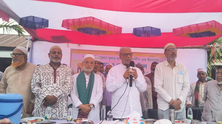 টাঙ্গাইলে কৃষক শ্রমিক জনতালীগের ইফতার মাহফিলে লতিফ সিদ্দিকী