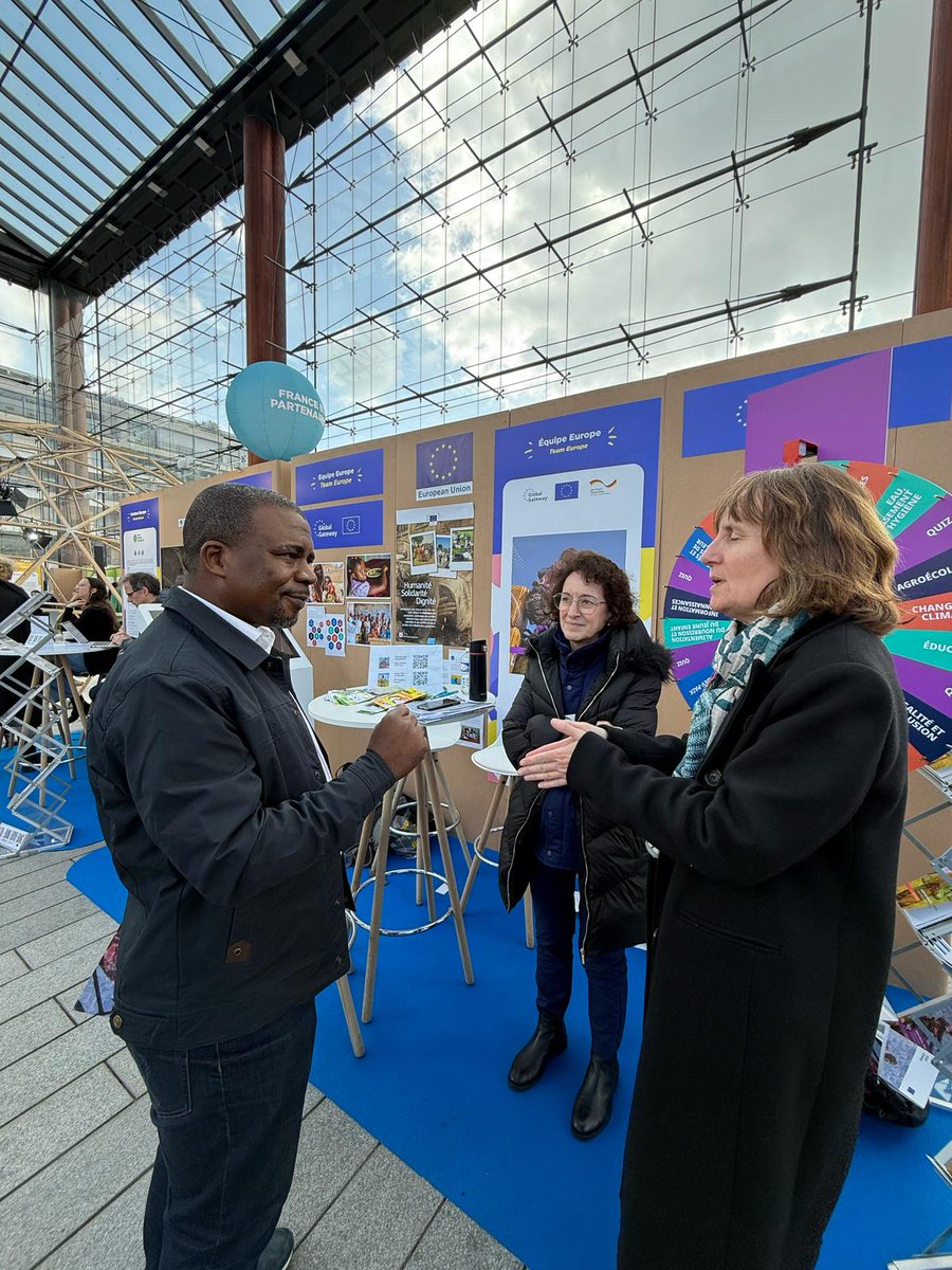 ASAPSU et la Délégation ivoirienne, hier, au cocktail de clôture du Pavillon de la Société Civile en marge du N4G 2025 à Paris, pour échanger et créer des synergies pour le financement durable de la nutrition.

#N4GParis , #Nutrition