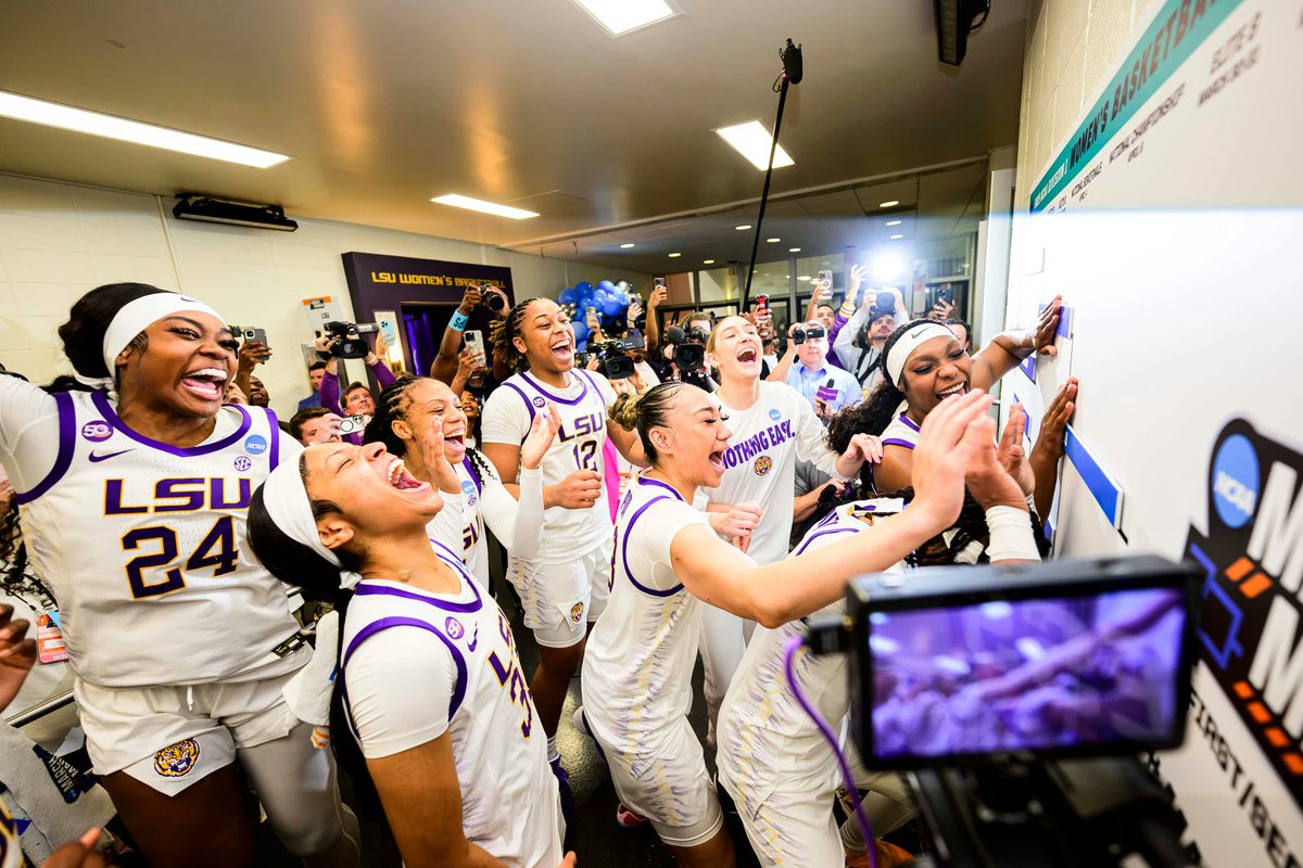 5⭐️ LSU signee Divine Bourrage on LSU's 2R win over Florida State:

"The girls did their thing. Sa’Myah had 20, that’s big for her. Her stats are important going deeper into the tournament. Fla, Nees, and MK do what they do best. And Mulkey is the best coach out there."