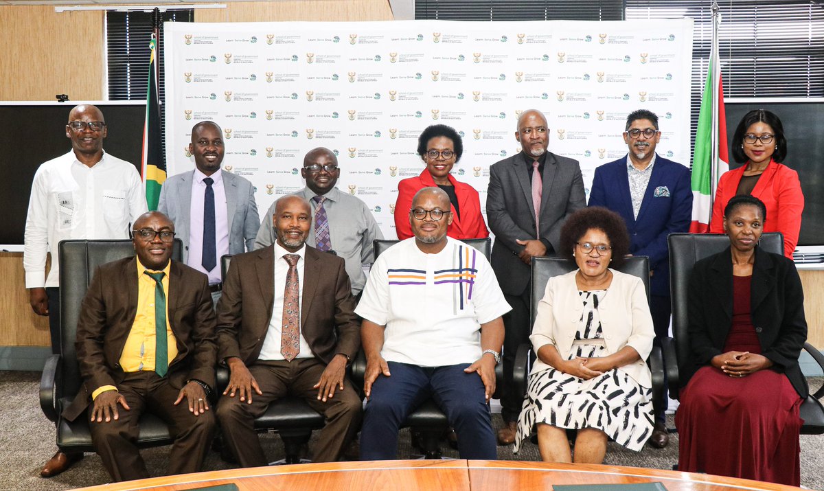 I signed in Pretoria the MoU with Prof. Busani Ngcaweni, the principal of the National School of Government (NSG). The MoU stands for strengthening our cooperation in capacity building for the public servants of our both two countries.
<a href="/MFPTE_bdi/">Ministère de la Fonction Publique Burundi</a> 
<a href="/EnaBurundi/">ENA BURUNDI</a>
<a href="/BdiEmbassy13/">Burundi Embassy Pretoria SA</a>