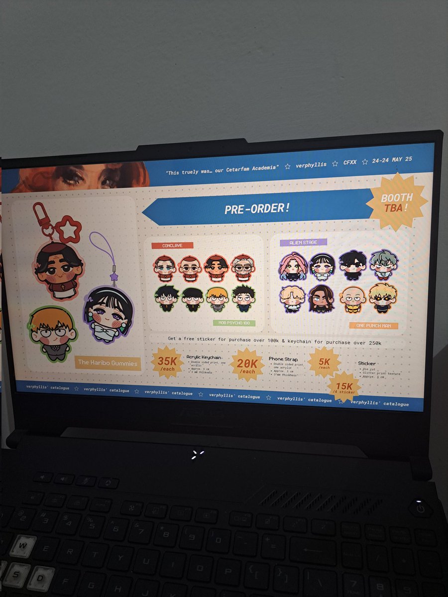 verphyllys's tweet image. siap2 oomfs, aku bakal up jam 11 besok😋