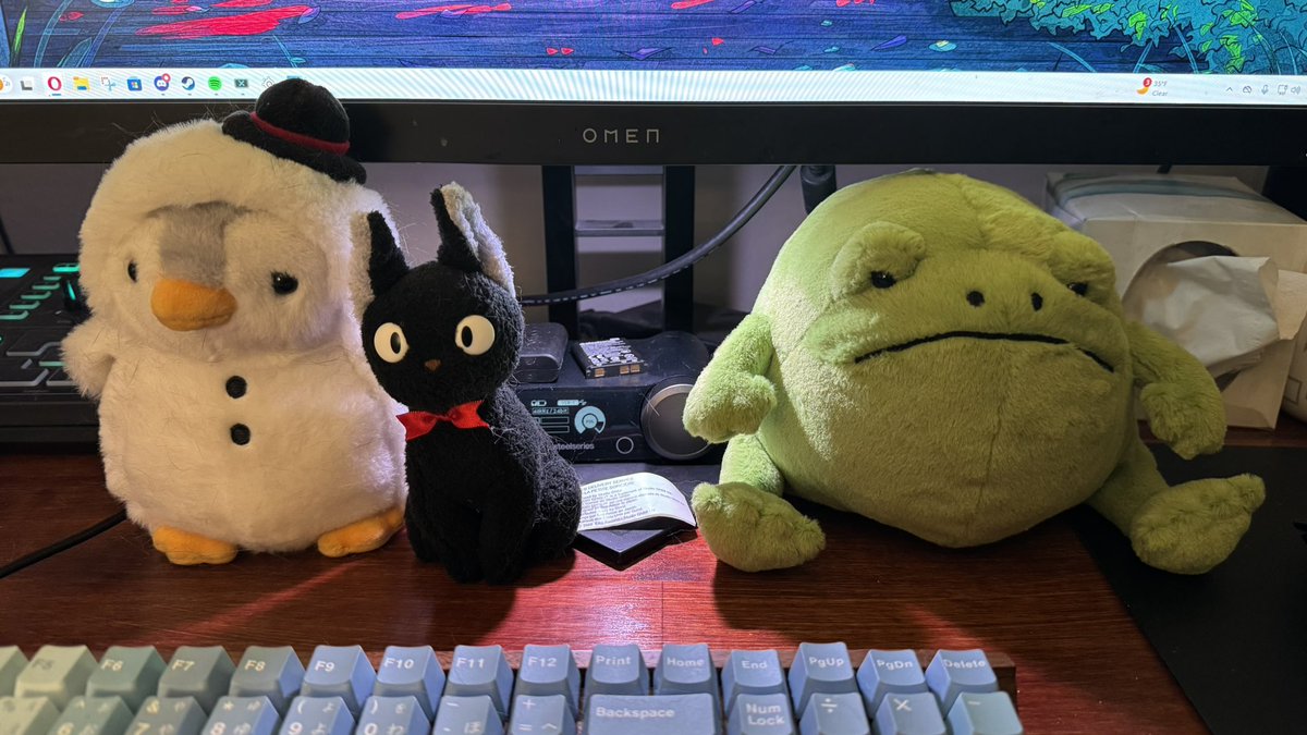 The cult grows! My wonderful partner got me a little grumpy Frug to add to my desk at home, I love him and his dumb face 😂