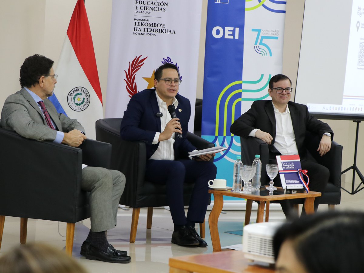 ANEAES_Paraguay's tweet photo. 𝐏𝐑𝐄𝐒𝐄𝐍𝐓𝐀𝐂𝐈Ó𝐍 𝐃𝐄 𝐋𝐀 𝐑𝐄𝐕𝐈𝐒𝐓𝐀 𝐏𝐀𝐑𝐀𝐆𝐔𝐀𝐘𝐀 𝐃𝐄 𝐄𝐃𝐔𝐂𝐀𝐂𝐈Ó𝐍 𝐕𝐎𝐋.13 𝐍.°2

📌 La presentación tuvo como temática; “Educación y prospectiva: Políticas educativas para el futuro del Paraguay”.

🔗https://t.co/rZ6MllqmQq https://t.co/o56i73GX6V