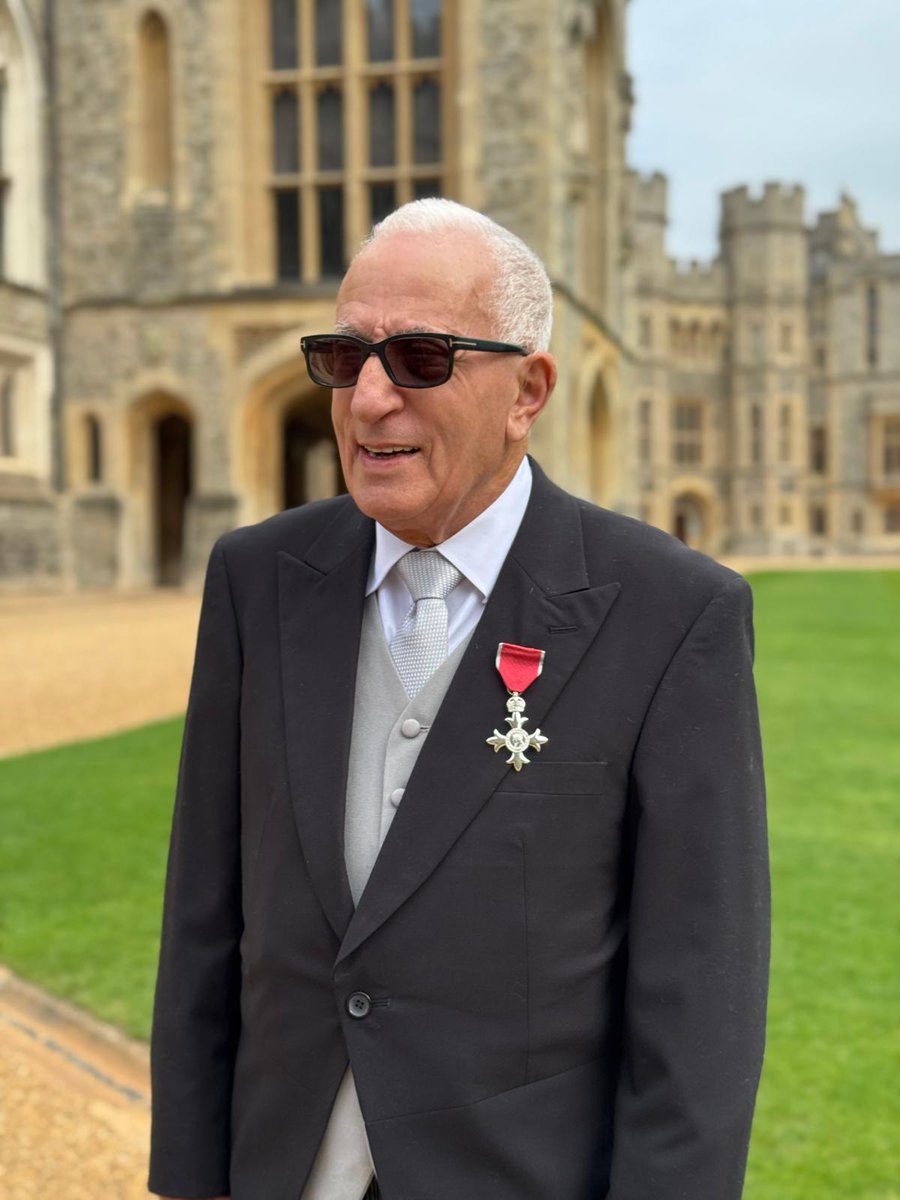 WCHCD (@thewchcd) on Twitter photo Following his recogntion in the New Year Honours List 2025, Past Master Hackney Carriage Drivers, and Founder Magical Taxi Tour Phil Davis received his MBE at Windsor Castle from HM King Charles, for Charitable Service to Children with Life Limiting Illnesses.
<a href="/MagicalTaxiTour/">MagicalTaxiTour</a> Following his recogntion in the New Year Honours List 2025, Past Master Hackney Carriage Drivers, and Founder Magical Taxi Tour Phil Davis received his MBE at Windsor Castle from HM King Charles, for Charitable Service to Children with Life Limiting Illnesses.
<a href="/MagicalTaxiTour/">MagicalTaxiTour</a>
